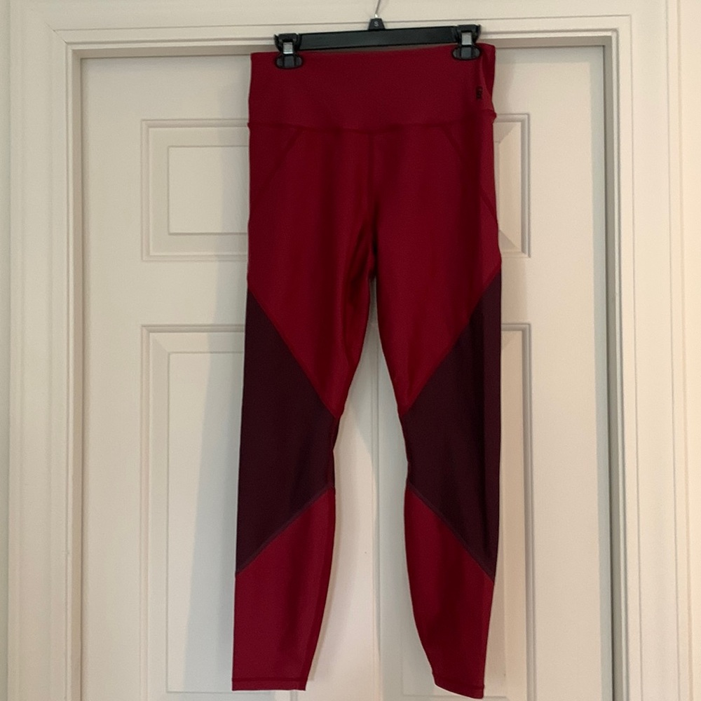 Good American leggings size 3. Two tone burgundy and purple